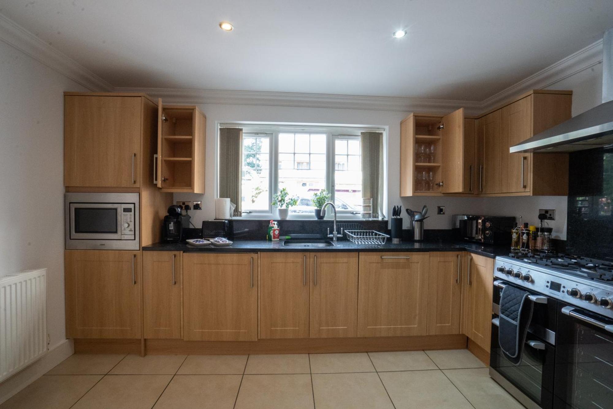 Emirates House, Luxe 5 Bed, With King Sized Beds, Next To Aiport & Nec, Jlr 5 Mins Βίλα Marston Green Εξωτερικό φωτογραφία