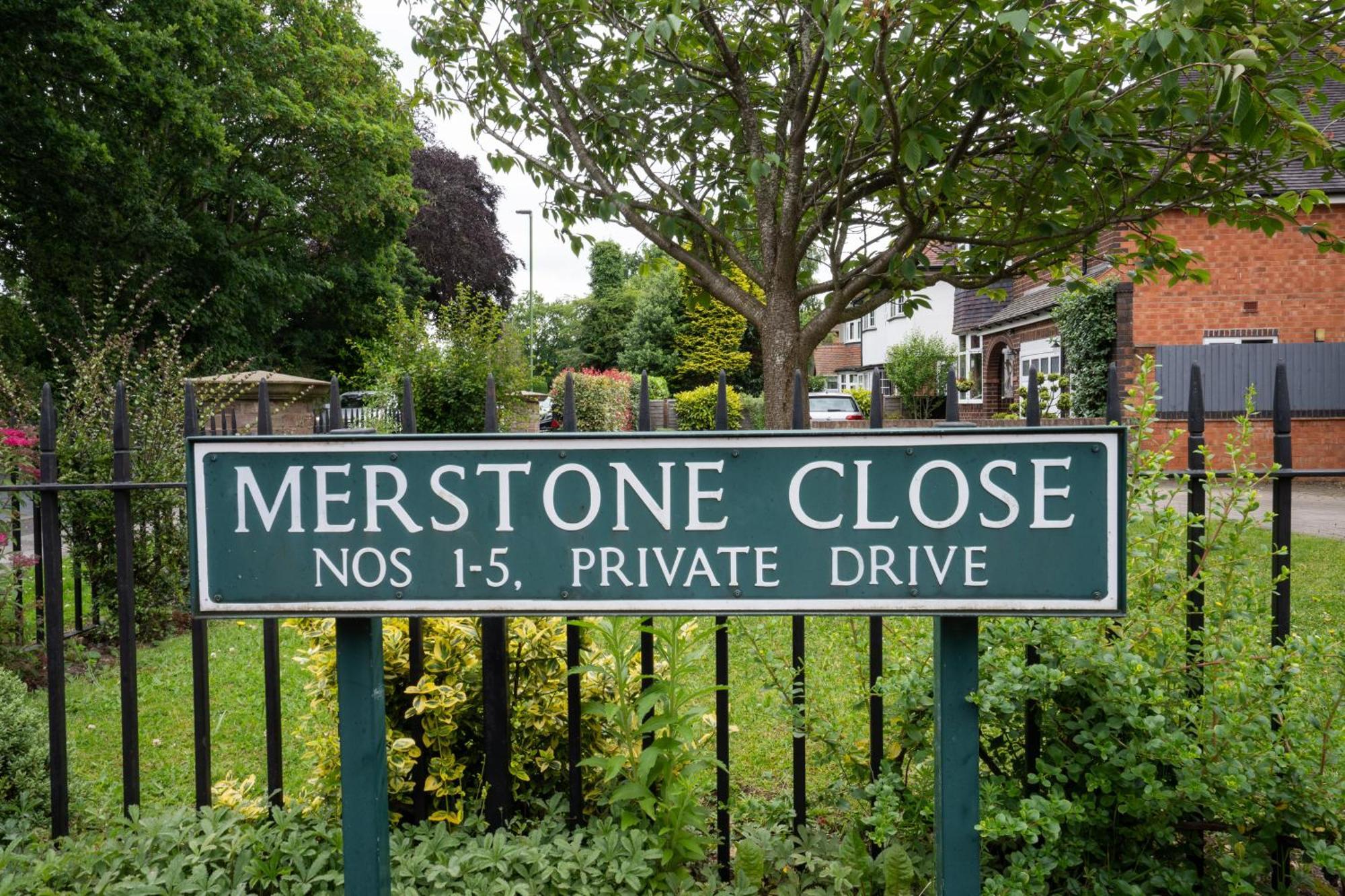 Emirates House, Luxe 5 Bed, With King Sized Beds, Next To Aiport & Nec, Jlr 5 Mins Βίλα Marston Green Εξωτερικό φωτογραφία